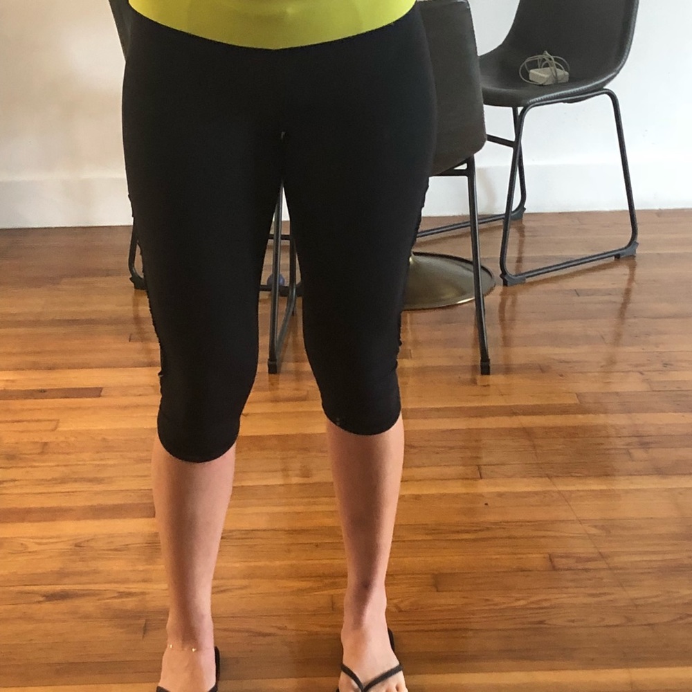 Lululemon cropped leggings 🖤🍋